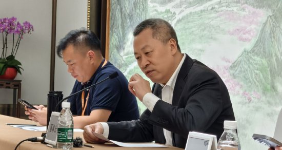场内股票配资 京东方董事长陈炎顺：OLED行业面临压力，但终会迎来彩虹